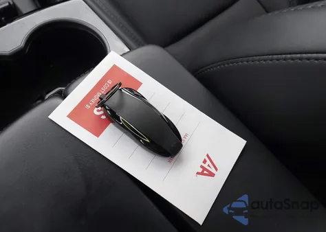 2018 Tesla Model S 100D/75D/P100D из США, поврежденный, VIN 5YJSA1E21JF259444